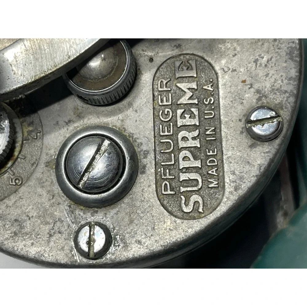 Pflueger Supreme Anti-Backlash Level Wind Bait Casting Fishing Reel -Vintage